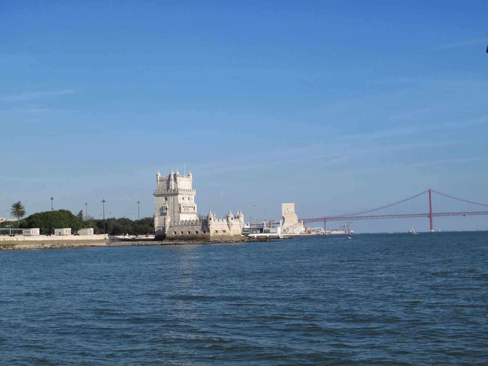 Belém Tower, Discoveries Monument and April 25th Bridge