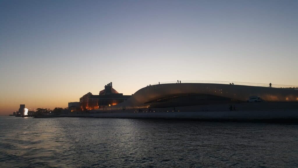 The MAAT seen from the Tagus River