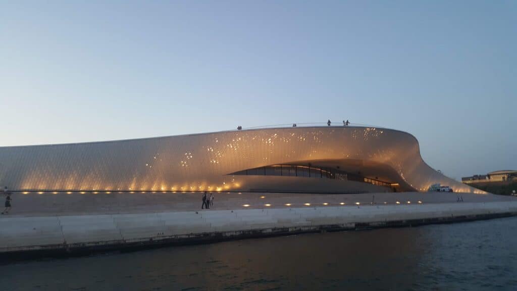 The MAAT seen from the Tagus River