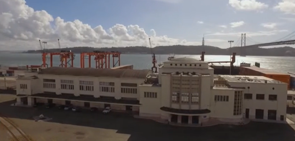Vista aérea da Gare Marítima de Alcântara